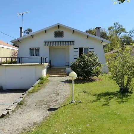 Pour 4 Personnes Dans Le Quartier Des Vignes Villa